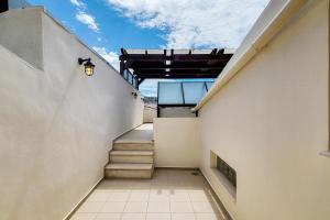 Georges Poet Maisonette