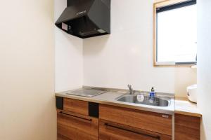 Just a short walk 心斎橋 Glico Sign 1min 道頓堀30-second 黒門市場 難波駅 Dotonbori Guesthouse 梅の阁