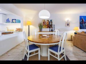 Excuisite Quarteira Villa 3 Bedrooms Villa Da Alegria De Viver Private Pool Private Pool Prime Location Modern Furnishing
