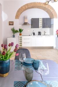 Heart Of Monti - Colosseum - By RHR