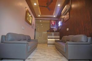 Hotel RK Residency Near,Prem mandir,Keli kunj & Bankey bihari Budget hotel in vrindavan