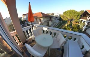 1 Bedroom Amazing Apartment In Turanj