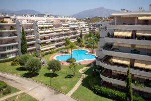 Spacious Penthouse Guadalmina, San Pedro