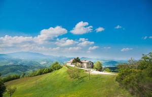 Nice Apartment In Santangelo In Vado With Wifi