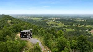 Scenic Getaway Cabin w Fire Pit, Deck & Panoramic Views in Martinsburg, WV