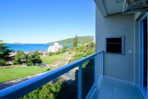 Apto climatizado c garagem e vista mar ING9303