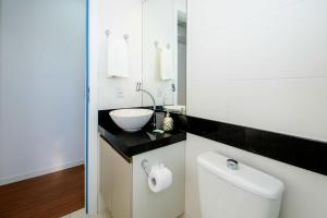 Apto climatizado c garagem e vista mar ING9303