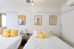 九条 USJ 16m, Dotonbori 13m, 3m to Station, Max 8 - XS30