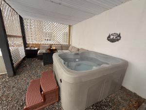 Casa Rosado @ Pocono II by Lake Hot Tub Camelback