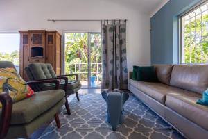 2 Bedroom Unit, private, eclectic