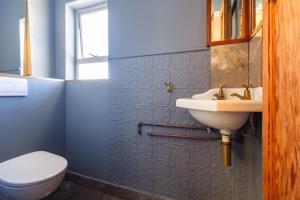 2 Bedroom Unit, private, eclectic