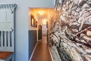 2 Bedroom Unit, private, eclectic