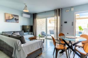 Zefyros Suite , Seafront retreat !