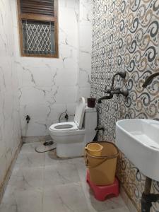 Family Hotel - Paharganj Guest - PG