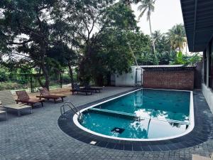 LeisureO Hotel and Spa Negombo