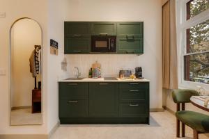 Tower Bridge Road I Your Apartment