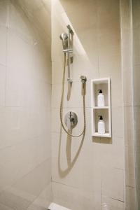 Chic Cityscape Homestay in Bukit Bintang 1-5 people