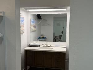 New Condo Room Pool Marina Near Beaches