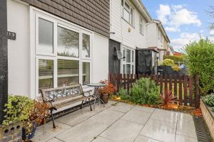 Pass the Keys Modern 3Bed Garden Parking Nr Hainault Station