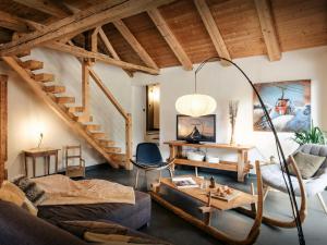 Chalet Ladroit - OVO Network