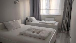 2-Bedroom Apartment with 2 Free Parking Spots - TAURON ARENA