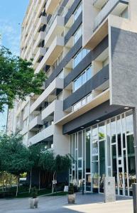 Departamento con Piscina y Parking, a Pasos del Estadio Nacional, Metro y Campus Universitario San Joaquín