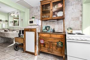 The Inn On Gitche Gumee - Anderson Deluxe Suite