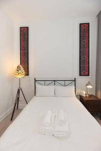 Pass the Keys Chic and Bright 2-Bedroom Flat in Fulham London