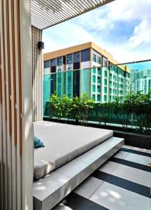 La Vela Homes - Luxury D4 Studios & 2-3BR Apartments At De La Sol - 5 Min to City Center D1 - Infinity Pool, Gym & Free Airport Pickup