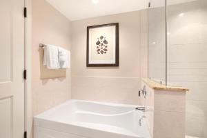 Honua Kai Hokulani 3 Free Rental Cars KBM Resorts Extra Large Lanai 3 Units 4 Bedrooms ML-1826