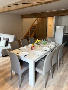 Les Glaneuses Gîte Le Grand 8 centre-bourg 3 min du Puy duFou