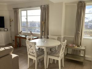 NELL GWYNN HOUSE - Luxurious and Opulent Extra Large One Bedroom Apartment