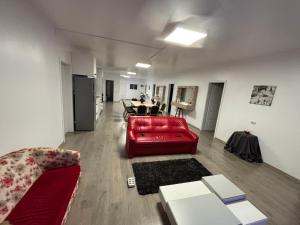 Bob Residence- Chic Penthouse