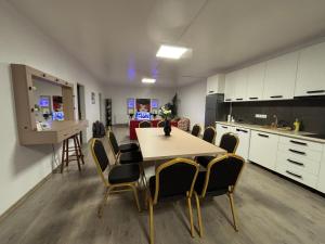 Bob Residence- Chic Penthouse