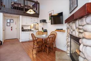 (A202) Loft Condominiums