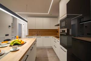 ¡Despierta junto al mar en Tamaima Suite!