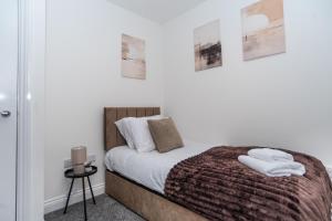 Beech House - With Parking - Telford