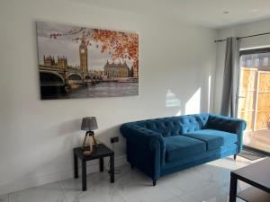 New Build-Free Parking-EV charging-3 Bedrooms-3 showers