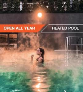 Akicity Ourique White