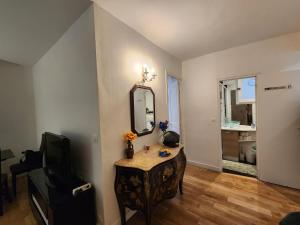 Élégance et Charme Vintage Aux Portes de la Tour Eiffel et de lArc de Triomphe Paris 16 Exelmans