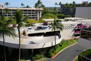 Beachfront Studio Walk to Kamaole Beach Pools