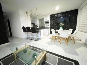 Departamento Moderno Caramel 3 Min Malecón