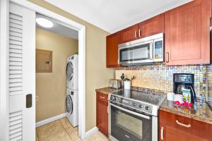 Honua Kai Konea 2 Free Rental Cars KBM Resorts Family Friendly 2 Units 5 Bedrooms ML-2477