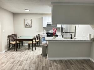 A full-fledged apartment with overlooking the lake