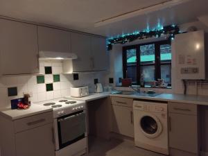 Charming Chard Town House Pets Welcome