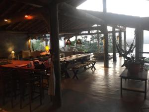 Casa 5 suítes - Vista para a Barra do Sahy