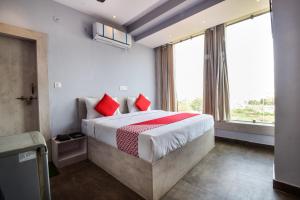 Hotel O Kanchan Residency