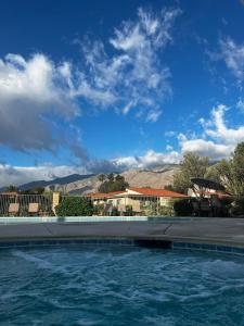 Pools, Palms and Pickleball Paradise