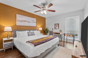 Intimate 2BD TCU Walkable