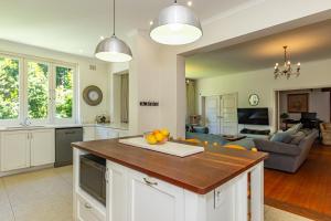 Spacious Retreat Pool, Garden & Lapa Cape Town